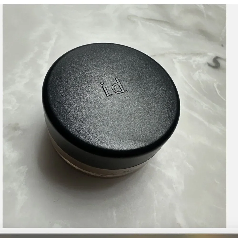 NEW I.D. Mineral Veil Tinted Mineral Veil Powder Bare Essentials .06oz SEALED